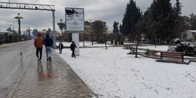 Muğla'da yoğun kar nedeniyle kapanan yollar ulaşıma açılıyor