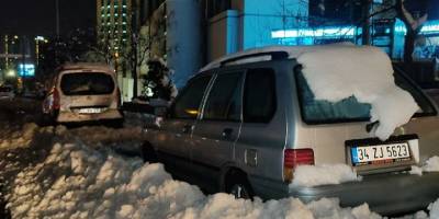 Kar yağışı nedeniyle TEM’de kalan araçlar alınmayı bekliyor