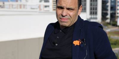 Ünlü şovmen Karacan, Defne Joy Foster'ın FETÖ kurbanı olduğunu iddia etti