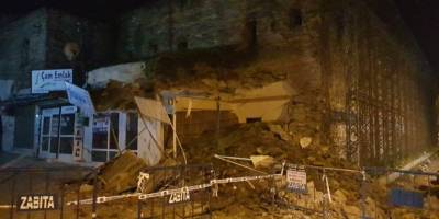 İzmir’de iş yeri büyük gürültüyle çöktü