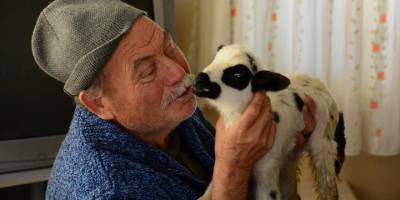 Sokak sokak gezip poğaça satan Şişman Amca'nın yeni hayatı