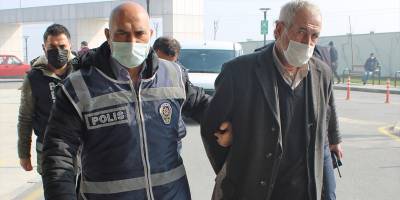 Manisa'da başkalarına ait gayrimenkulleri sahte kimlikle satmaya çalışan 2 şüpheli yakalandı