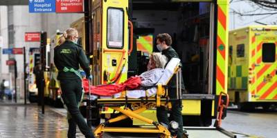 İngiltere'de son 24 saatte Covid-19'a bağlı 104 can kaybı