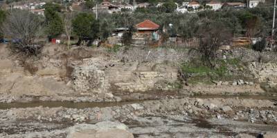 Bergama Antik Kenti'nde yeni sur duvarları keşfedildi