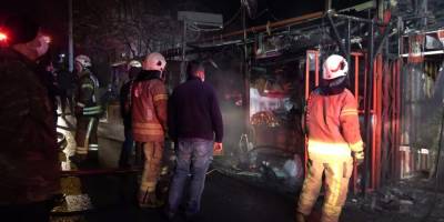 Arnavutköy’de lokanta çıkan yangında küle döndü