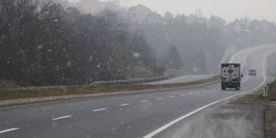 Bolu Dağı’nda hafif kar yağışı