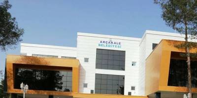 Borçlarını ödeyemeyen Akçakale Belediyesi icralık oldu: Hizmet binası ihale yoluyla satılacak
