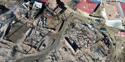 15 evin yandığı köyden geriye enkaz kaldı