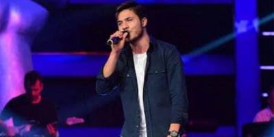 “O Ses Türkiye” yarışmacısına İstanbul’da silahlı saldırı kamerada: Genç sürünerek girdiği dükkanda yardım bekledi