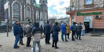 Polonya, Ukrayna'dan gelenlere karantina ve test zorunluluğunu kaldırdı