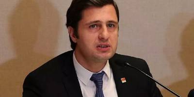 İl Başkanı Yücel, CHP’yi Menemen’de batırdıkça batırıyor