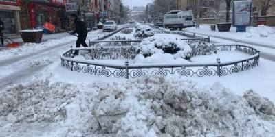 Bayburt güne kar yağışıyla uyandı
