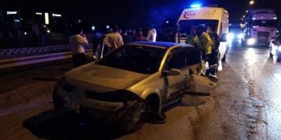 Sollarken 2 araca çarptı: 2 yaralı