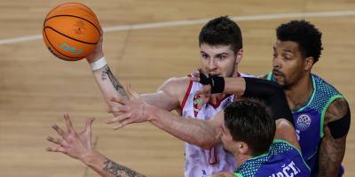 Pınar Karşıyaka: 78 - TOFAŞ: 70