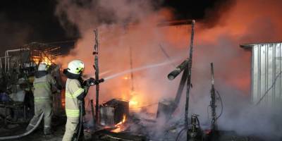 İzmir'de tır bakım istasyonunda yangın