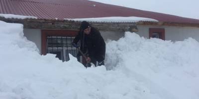 Karlıova’da evler kara gömüldü