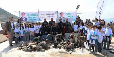 Denizin dibini çöplüğe çevirmişler