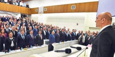 Borç batağındaki İzmir Büyükşehir Belediyesi'nin savurganlık gezisi