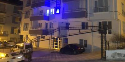 Çöp dökme kavgasında 16 yaşındaki kardeşini 11 yerinden bıçaklayarak öldürdü