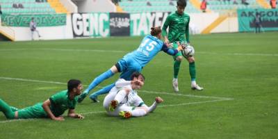 Akhisarspor: 0 - Kırklarelispor:0