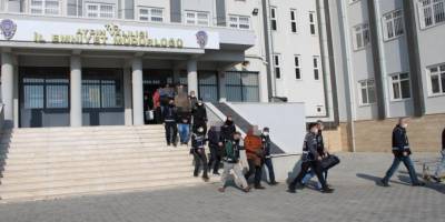 Şifre: "Bizim kızlar harçlık bekliyor"