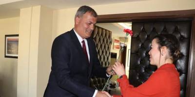 Tire Belediyesinde kadın çalışanlar 8 Mart Pazartesi günü izinli sayılacak