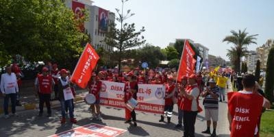 Didim’de 1 Mayıs meydanda kutlandı