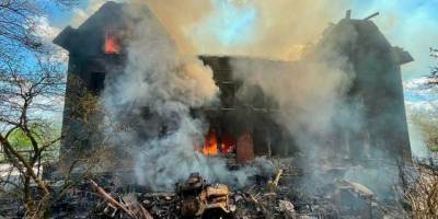 Rusya, Luhansk'ta 100 yıllık tarihi okulu vurdu