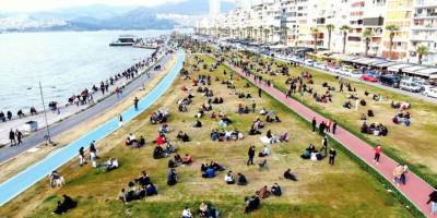 İzmirliler kısıtlamasız cumartesi günü Kordon’a akın etti