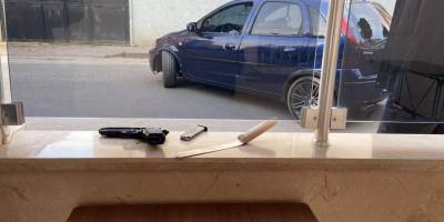 Trafik kazası sonrası çıkan tartışmada kendisini uyaran 2 kişiyi silahla vurdu