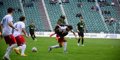 Spor Toto 1. Lig: Kocaelispor: 2 - Altınordu: 2