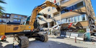 İzmir depreminde yıkılan Cumhuriyet Sitesi'nin sorumluları hakim karşısında
