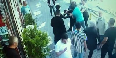 Fatih’te kapkaççıya meydan dayağı attılar: O anlar kamerada