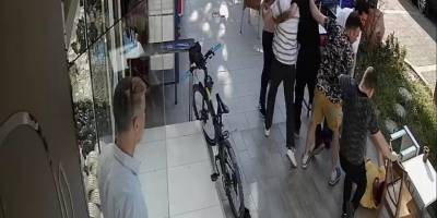 İzmir’de doktora dehşeti yaşattılar: 5 kişi birden saldırdı