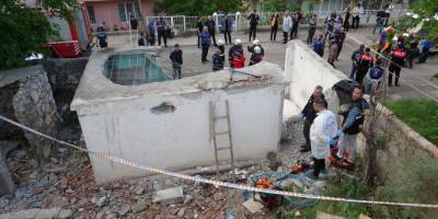 Hurdacılık yapan çocuklar yıkılan duvarın altında kaldı: 1 ölü, 1 yaralı