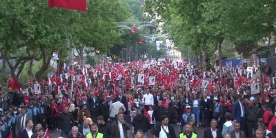 Kartal’da fener alayında buluşan binler, 19 Mayıs coşkusu yaşadı