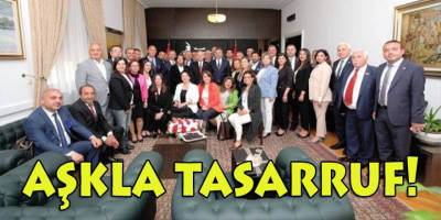 Aşkla tasarruf! 12 Kütüphaneyi masraf oluyor diye kapattı, 50 kişilik heyeti CHP Grup toplantısına götürdü...