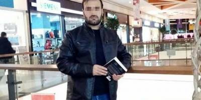 Eşini 4 çocuğunun gözleri önünde boğazından bıçaklayarak öldüren zanlı yakalandı