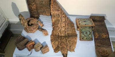 Şanlıurfa'da Ortaçağ'a ait Mısır kökenli işlemeli piton derisi ele geçirildi