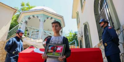 Kıbrıs Gazisi Zeki Sarıbaş toprağa verildi