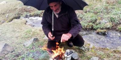 Haziran’a sayılı günler kala çobanların kar ve çay keyfi