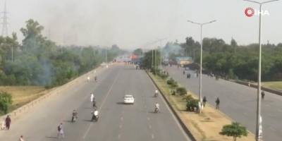 Pakistan’ın eski Başbakanı Khan’nın destekçilerine İslamabad’da müdahale