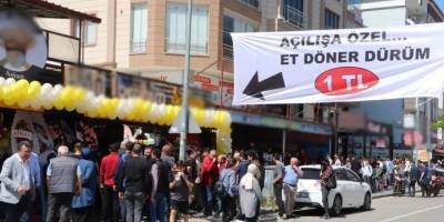 Samsun'da 1 TL’lik döner izdihamı: 300 metrelik kuyruk oluştu