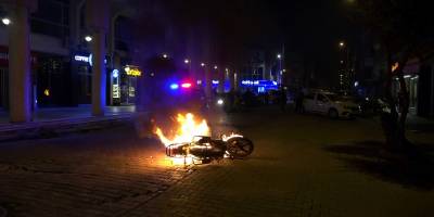 Kavgada hıncını alamadı, motosikletini yaktı