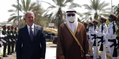 15 yıl sonra bir ilk niteliğinde: Milli Savunma Bakanı Akar, Birleşik Arap Emirlikleri'nde