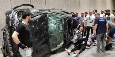 Alt geçitte korkutan kaza: Hurdaya dönen lüks cipten hafif yaralı kurtuldu