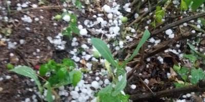 Denizli'de şiddetli yağış ve dolu yaşamı olumsuz etkiledi