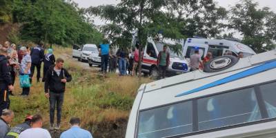 Kocaeli'de otobüs şarampole yuvarlandı: Çok sayıda yaralı var