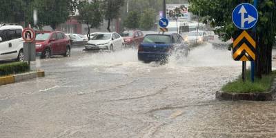 Aydın’da sağanak yağış etkili oldu