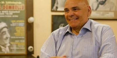 Bakan Koca: “Dizi, tiyatro ve sinema oyuncusu Rasim Öztekin hayatını kaybetti”